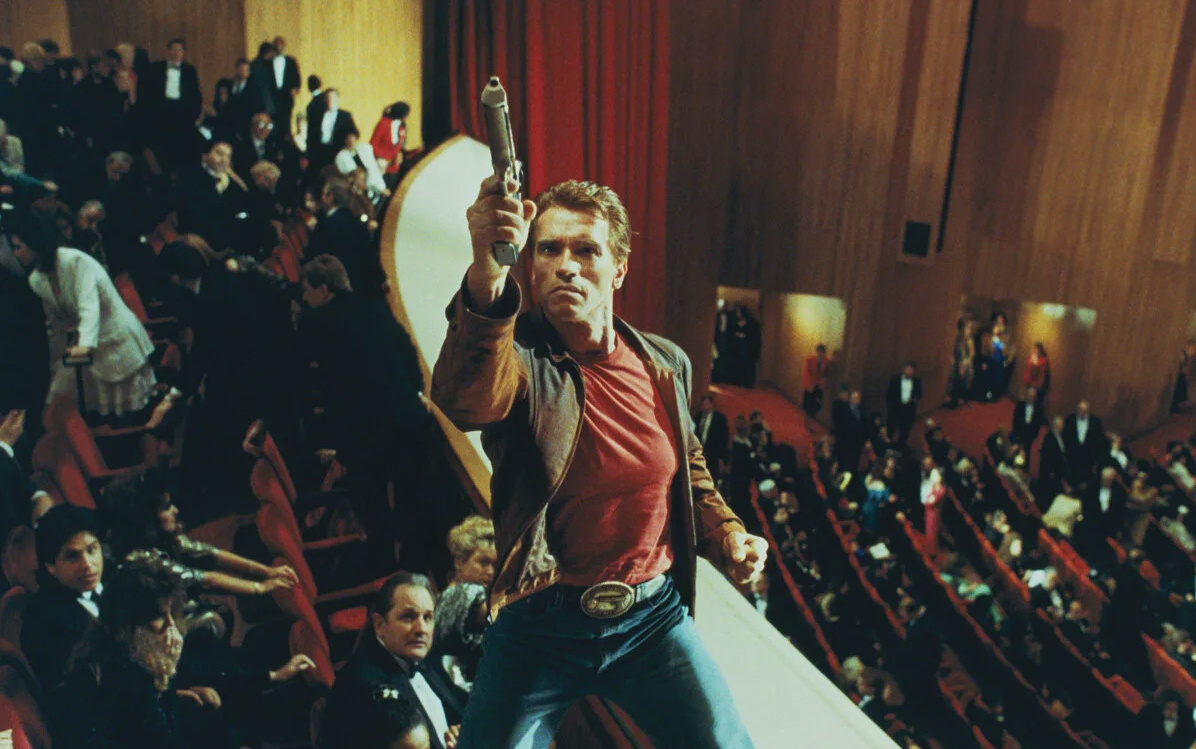 Кадр из фильма "Последний киногерой" (1993)