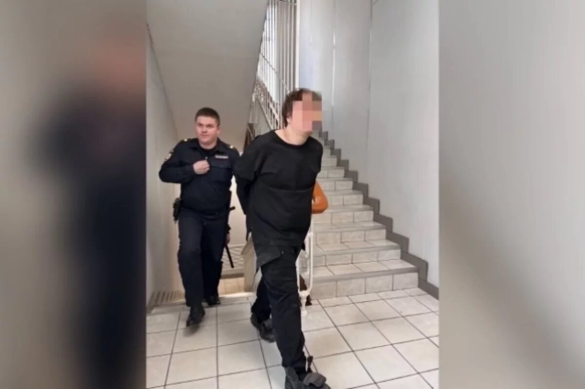    В Новосибирске отправили в СИЗО мужчину, напавшего на девушку в лифте