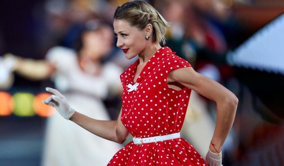     Девушка в стиле "Стиляг". Источник: mos.ru Автор фото: Пресс-служба Мэра и Правительства Москвы