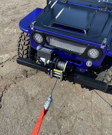 Машинка оснащена лебедкой, ни разу не использовали