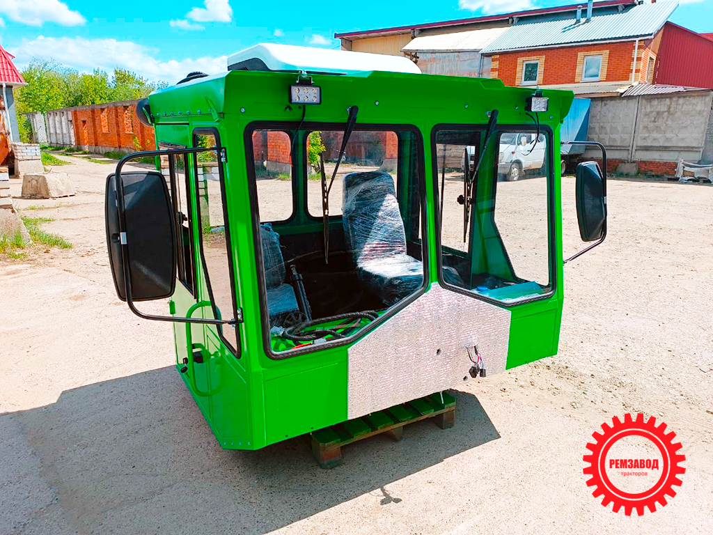 Кабина Т 150 зеленая вид спереди