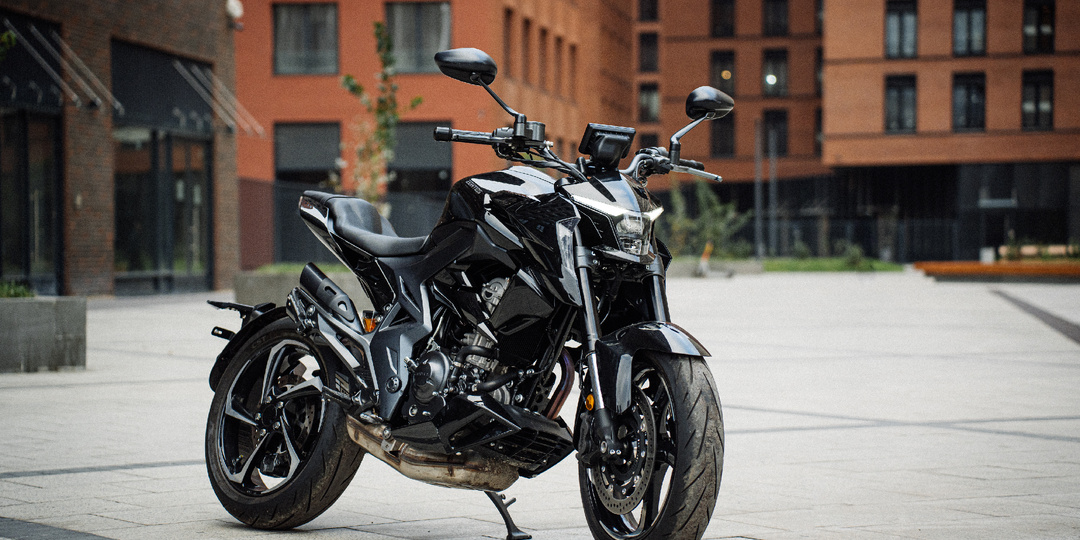 ZONTES ZT350-R1: городской стиляга