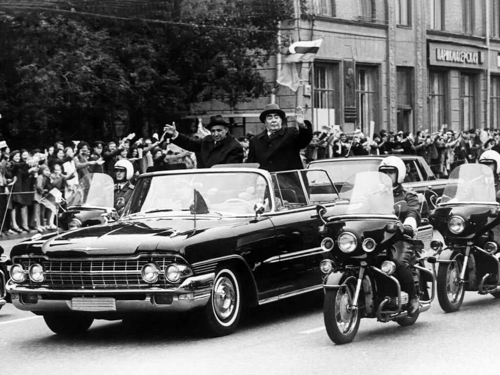  «Чайка» – автомобиль власти. Эти машины возили партийных лидеров, генералов и дипломатов СССР.