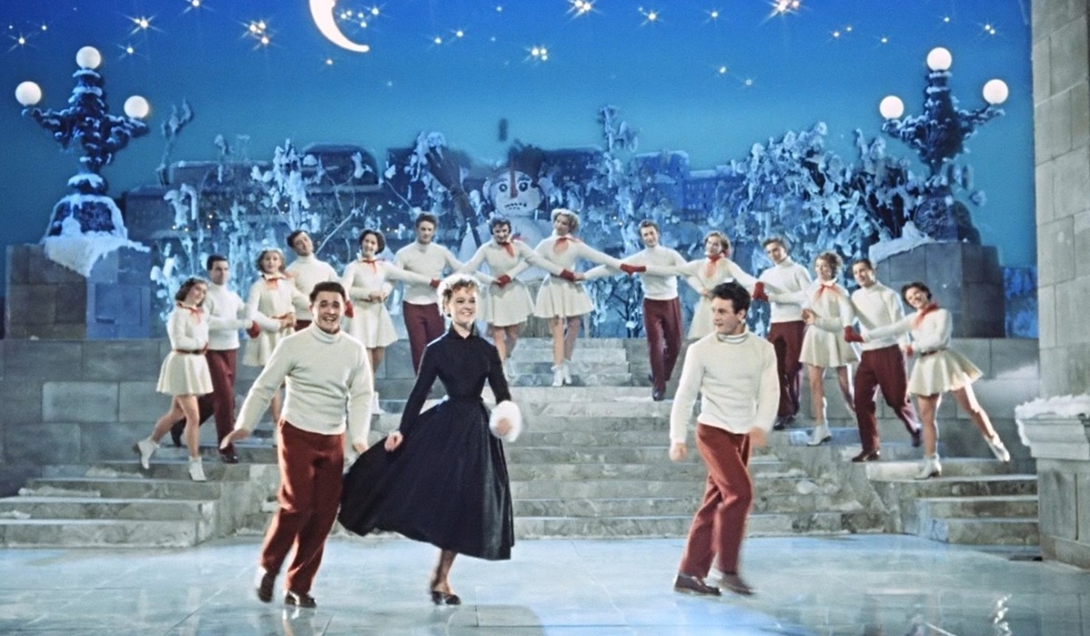    Кадр из фильма "Карнавальная ночь" (1956) / Мосфильм