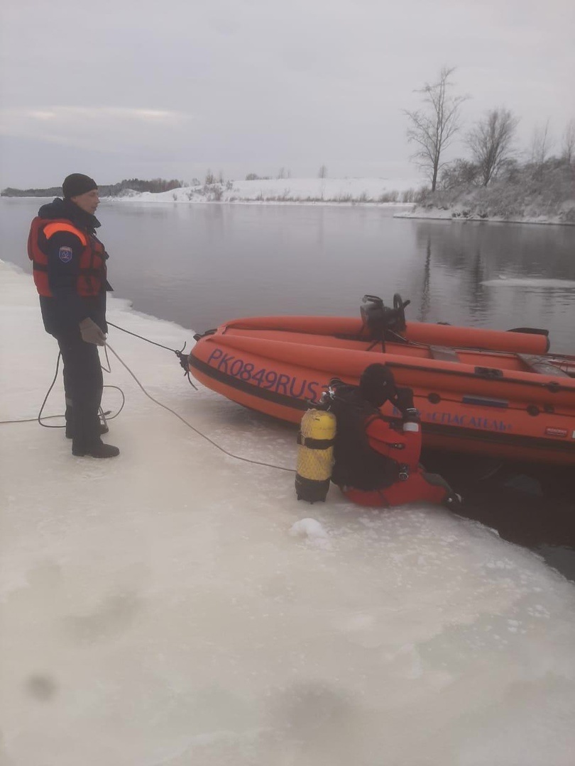     Спасатели нашли тело утонувшего рыбака из Железногорска