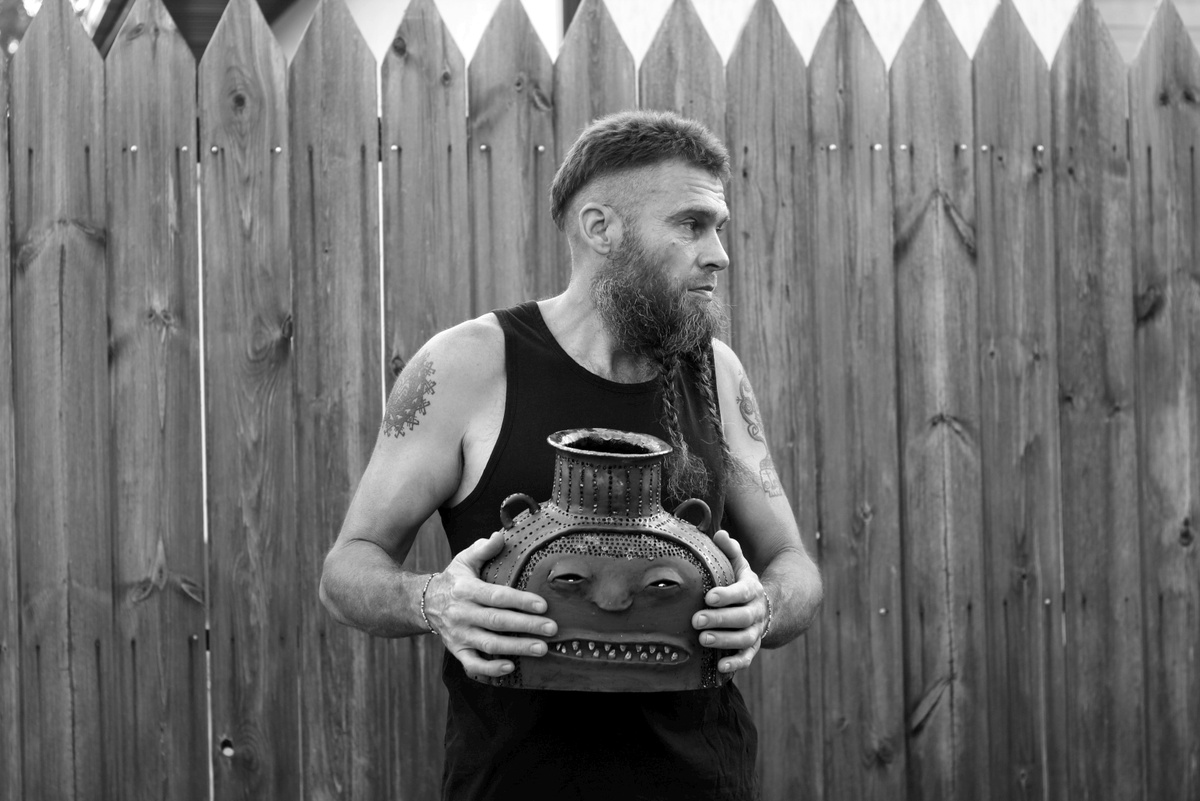 Очень серьёзный мастер.