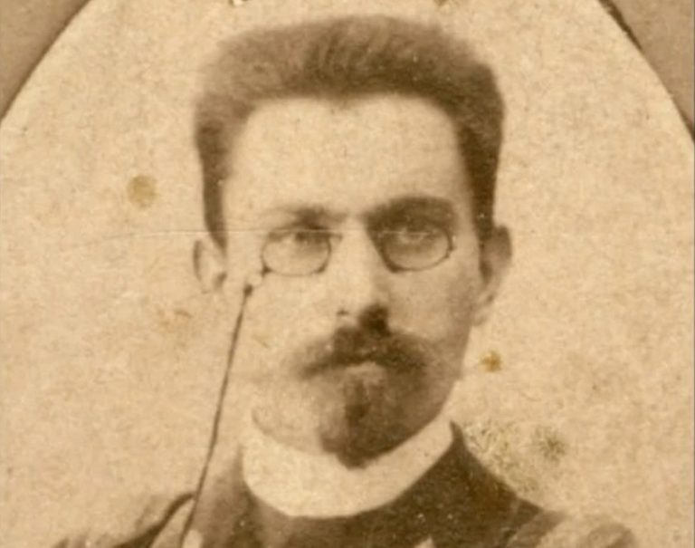    В Оренбурге обнаружили фотографию легендарного ученого Жозефа Кастанье «О»