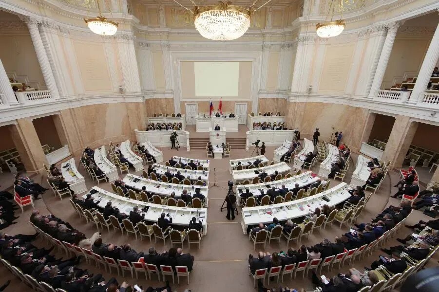 ФОТО Kesu on Shutterstock