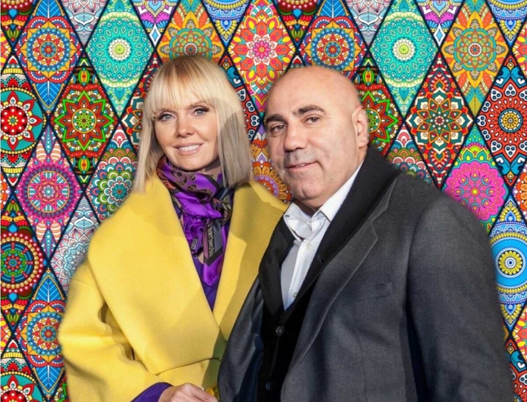 Бедный Иосиф Пригожин что ему теперь придется от ее бывших читать и узнавать😂😅🤣Но он ее опять прощает. Какой-то всепрощающий и добрый шрек оказался как в мультфильме😄