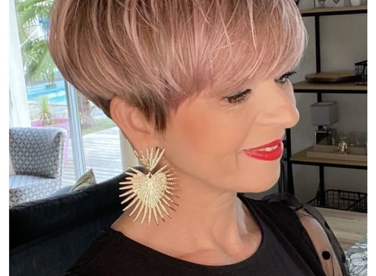 Волосы выпадают, как можно подстричься: 5 коротких стрижек для женщин