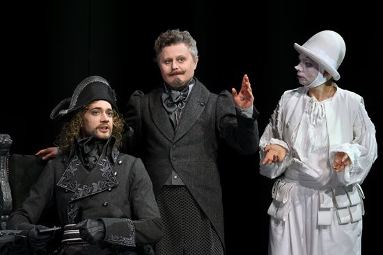 Николай Романовский, Александра Стрельцина, Олег Лопухов