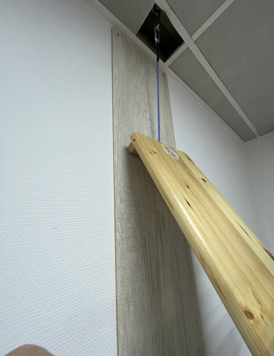 Крепление Профилактора Евминова к потолку (Фото предоставлено Центром Евминова г. Москва)