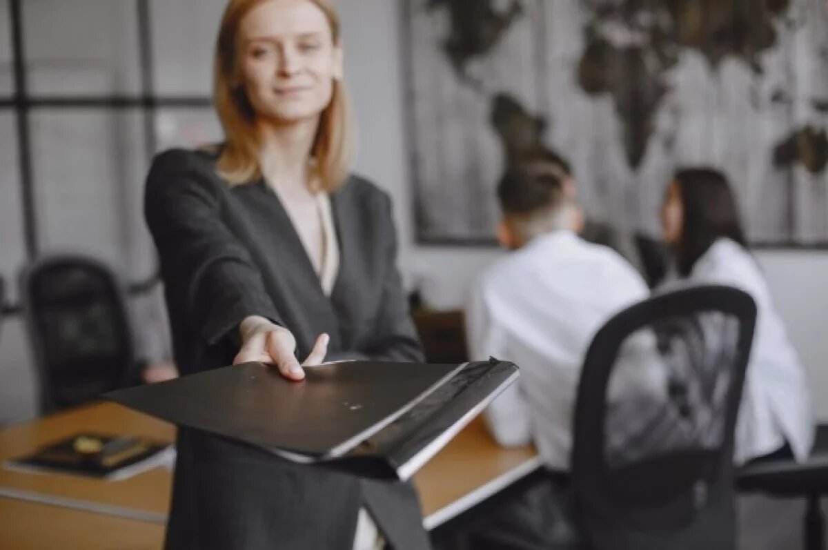    Нилов: компании стали предлагать четырехдневные рабочие недели сотрудникам