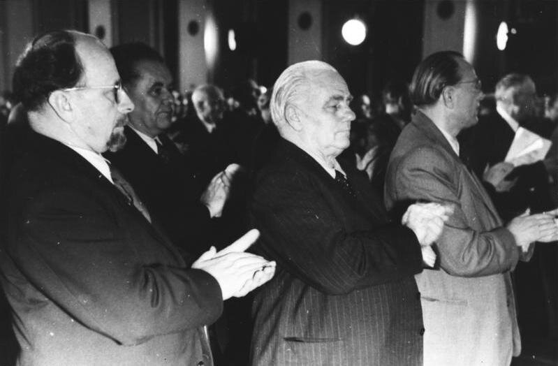 Вальтер Ульбрихт и Вильгельм Пик в 1949 году