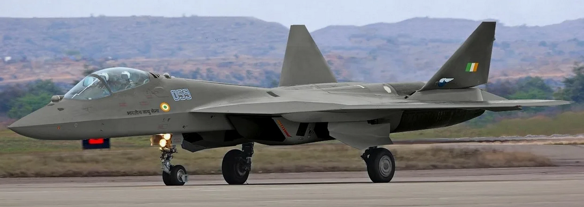 А все могло бы быть гораздо проще не выйди индийцы из программы FGFA. Но их подвела самонадеянность и влияние западной пропаганды. Рендер ОАК