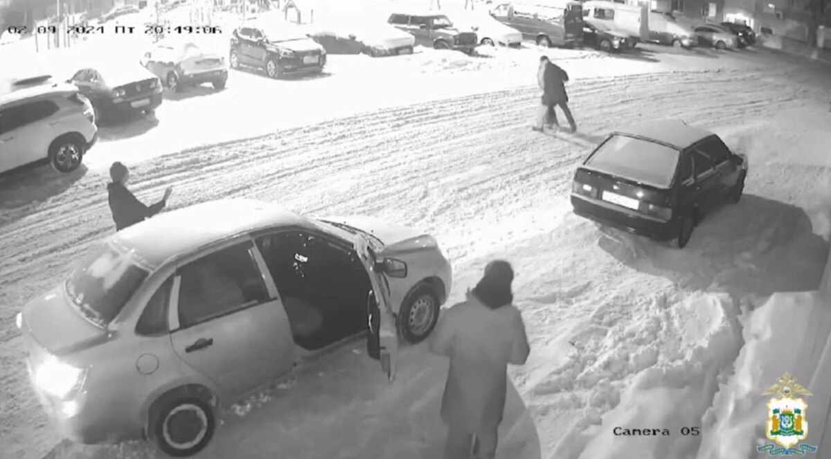    В Югре два наркомана избили водителя и угнали его машину ради новой дозы