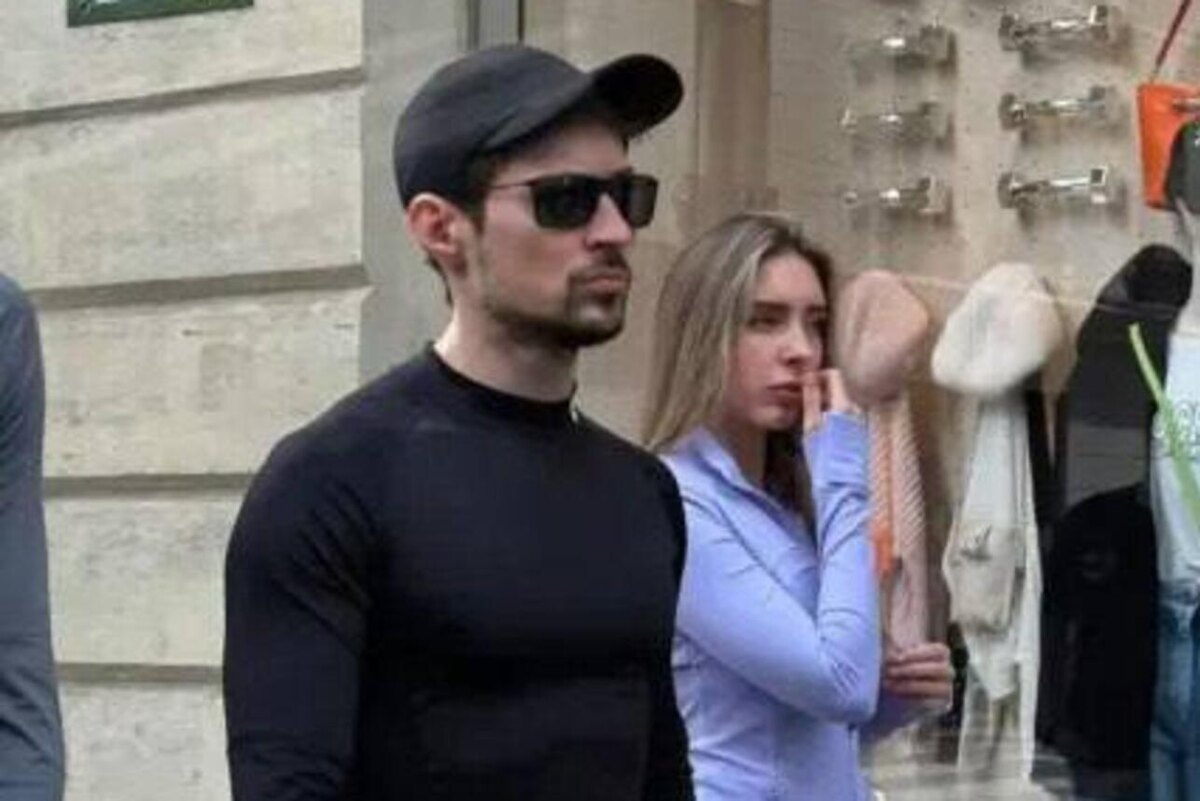    Павел Дуров и Юлия Вавилова в Париже Соцсети