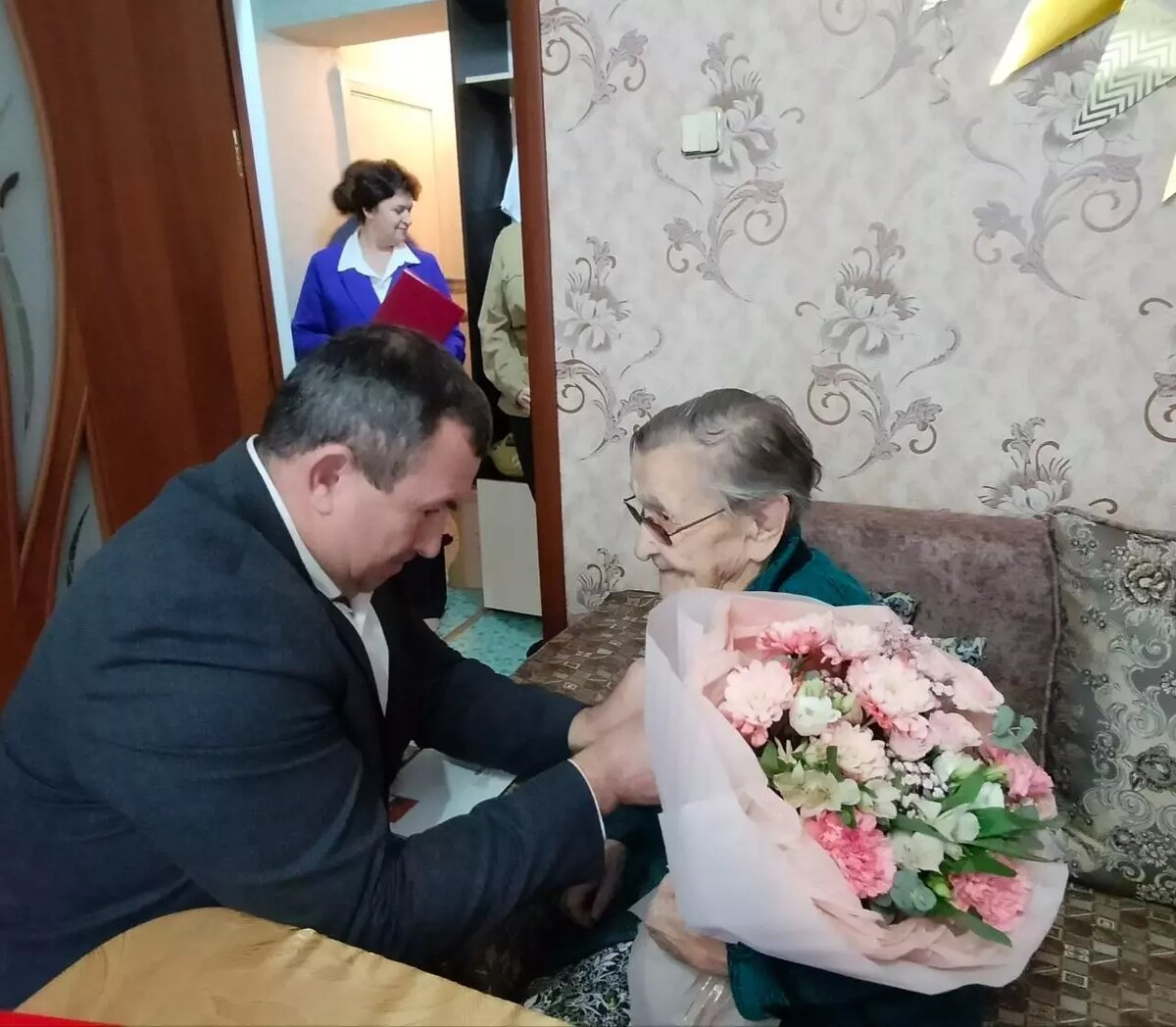     Источник: Вячеслав Толмачёв