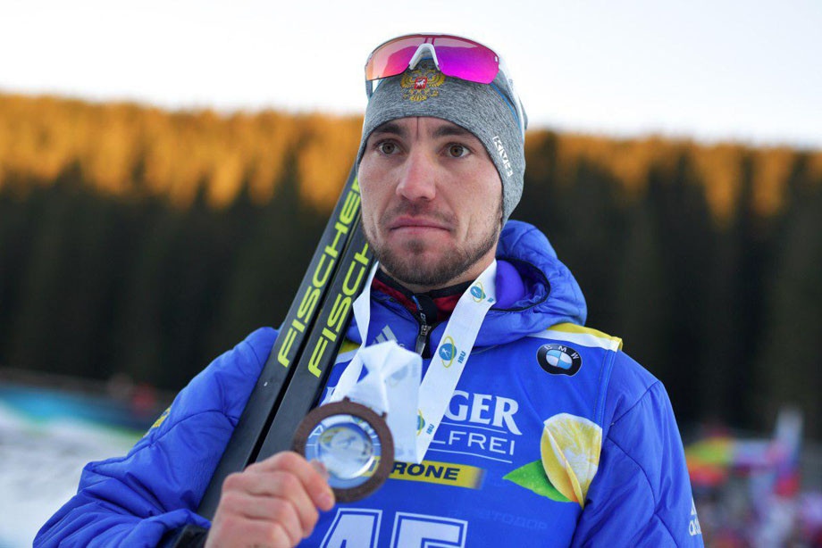 Но несмотря на все злоключения и текущую геополитическую обстановку, россиянин упрямо продолжает бороться за место в элите мирового биатлона.