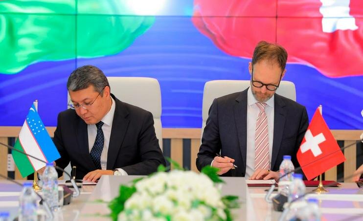 Подписание соглашения о возврате Узбекистану $182 млн из активов Гульнары Каримовой. Фото пресс-службы Минюста