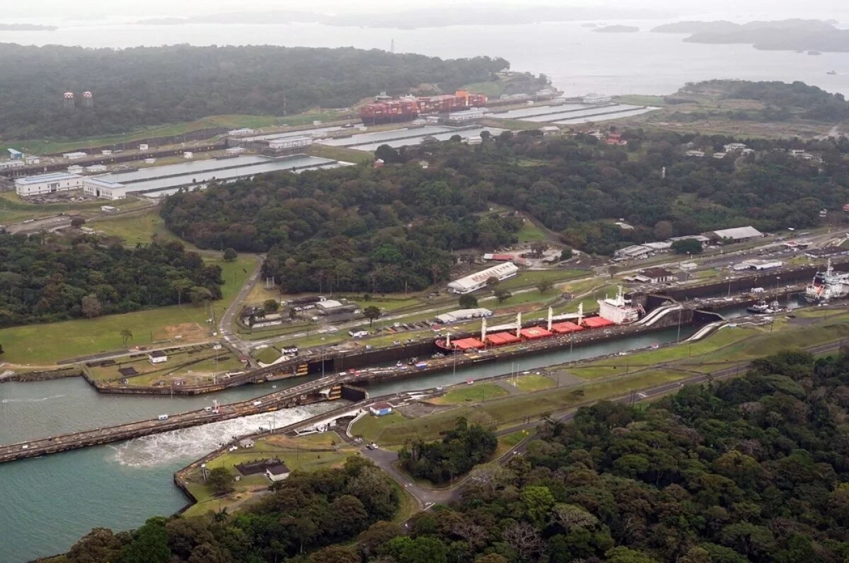    Поставят флот по обе стороны?