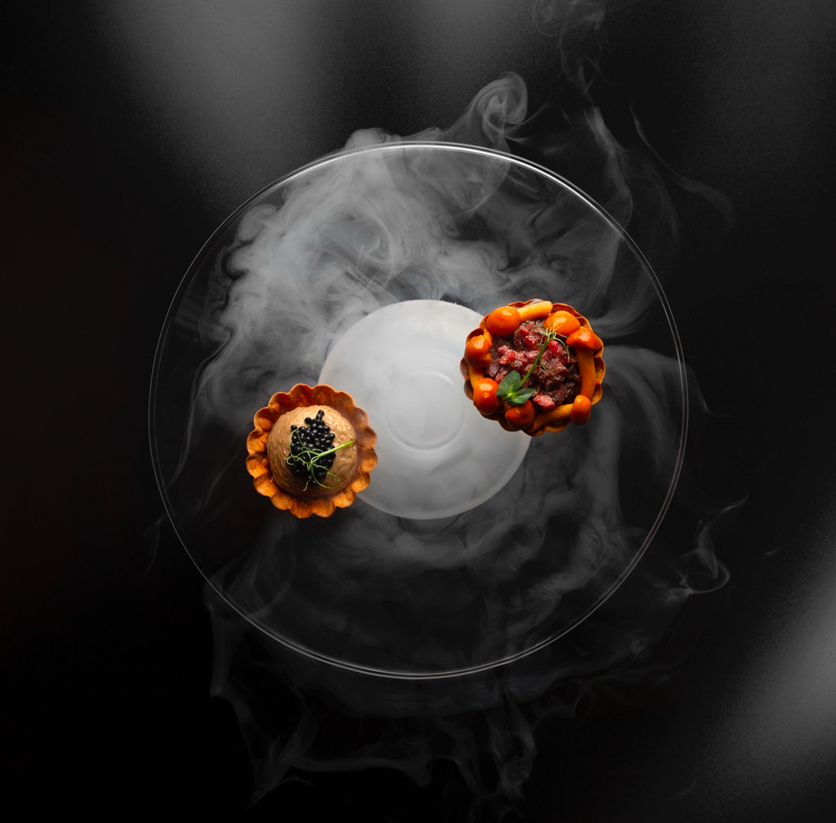 Тарталетка с ростбифом и хрустящими опятами