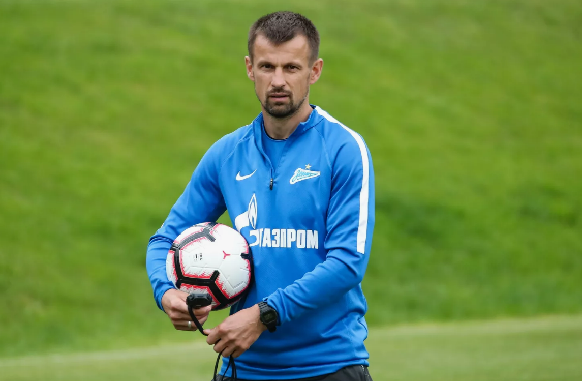 Сергей Семак ждет новых зимних новичков, а их все нет. Фото: соцсети