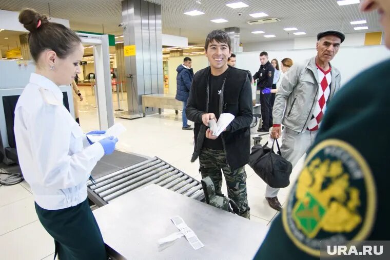 России необходим визовый режим для мигрантов и запрет въезда без цели трудоустройства. Фото: Владимир Жабриков © URA.RU