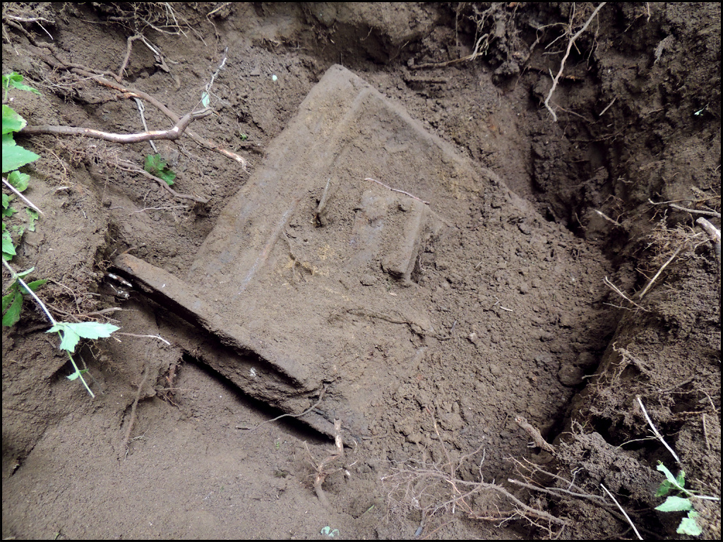 Люк самоходного орудия Су-76