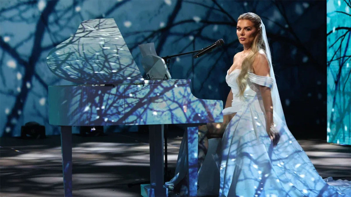 Анна Седокова на шоу «Три аккорда». Фото: Первый канал