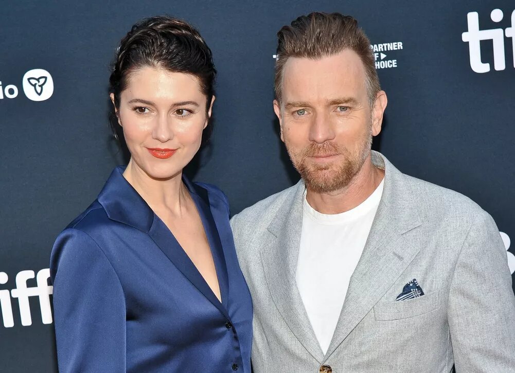    Юэн Макгрегор подает в суд на неадекватную поклонницу из-за угроз семье