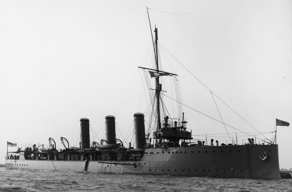 Британский крейсер "Патфиндер"