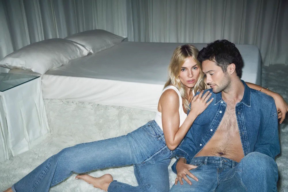    Сиенна Миллер и Оли Грин снялись в новой рекламной кампании бренда Frame (фото 1)