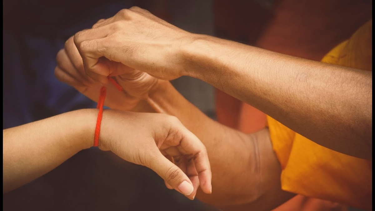 Магический артефакт: Шерстяная красная нить. Фото из интернета