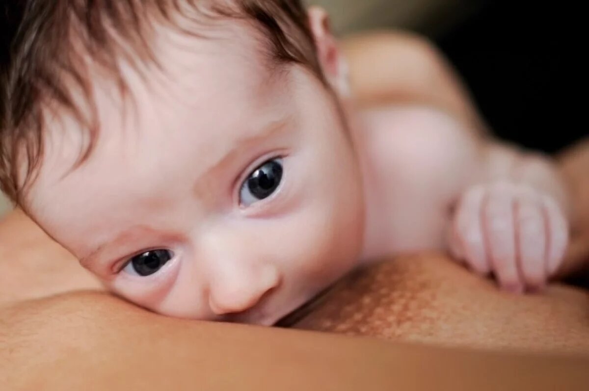    Головой об пол.