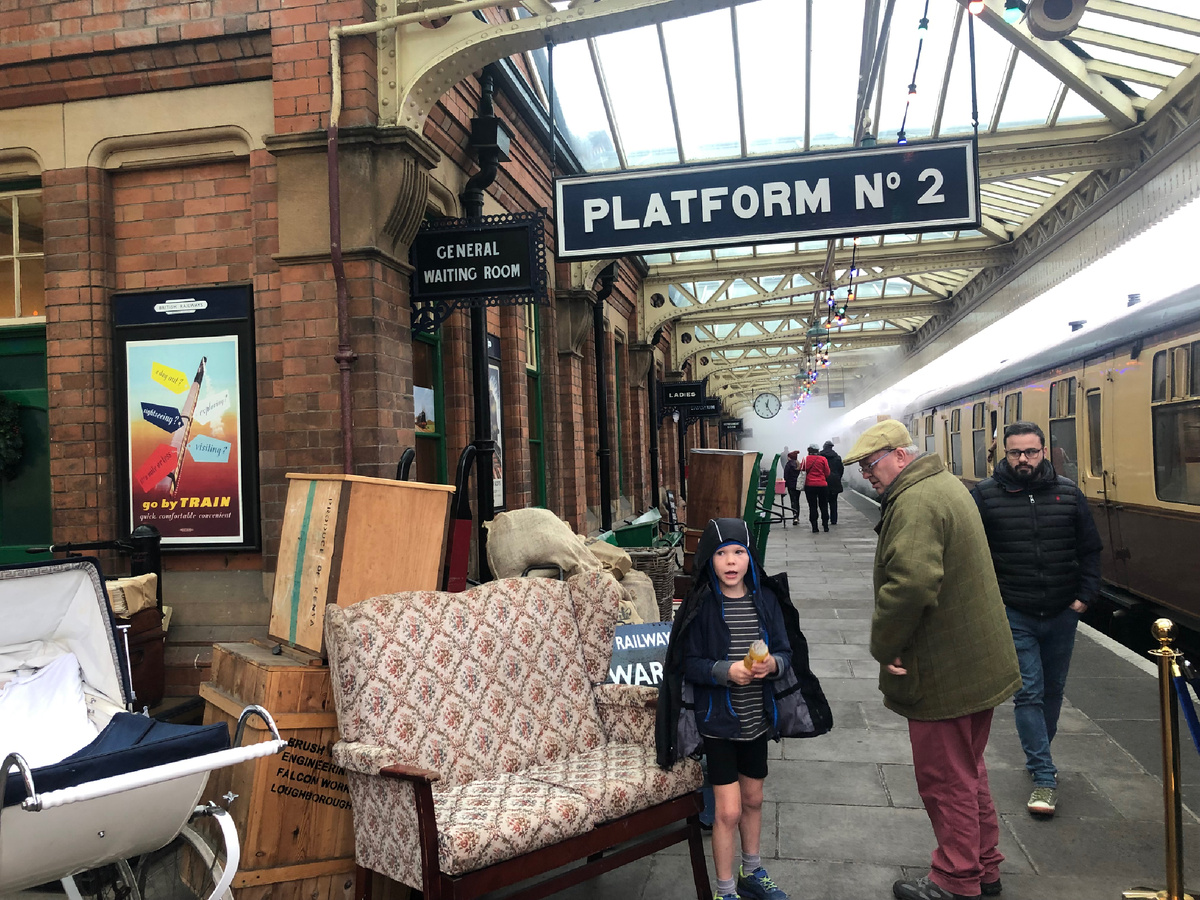 Дама сдавала в багаж…