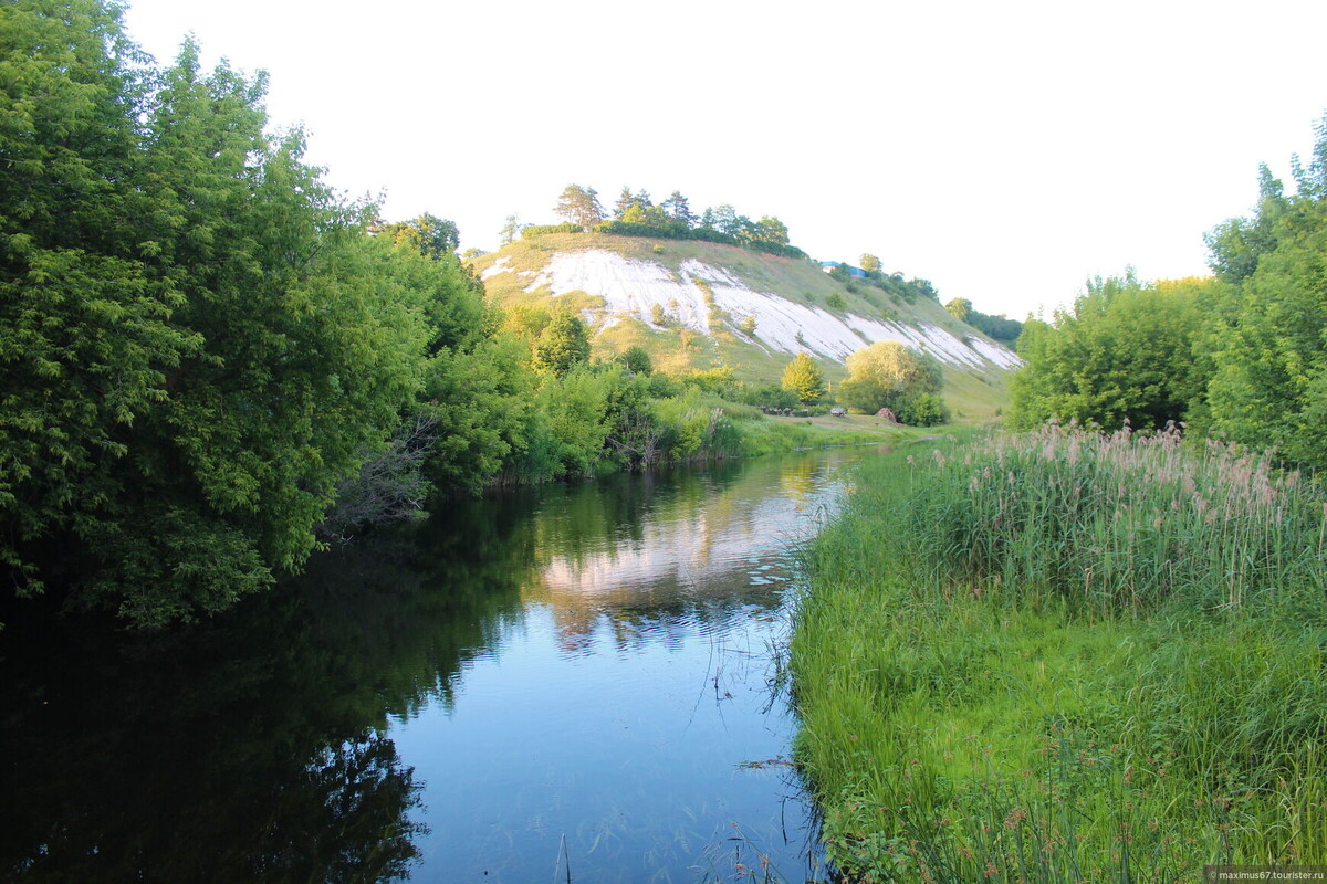 Природа вокруг монастыря, белые меловые горы