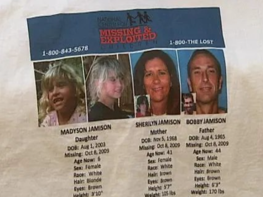 Ориентировка на пропавшую семью