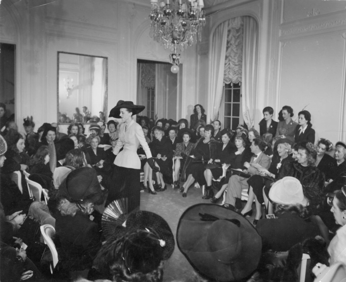 Показ Dior Couture, весна-лето 1947