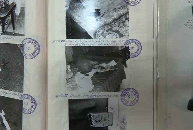 Так оформлялись фотографии - с описанием и печатью