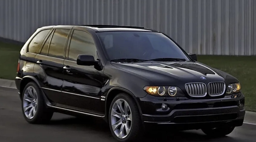 Что хочу сказать владею сам таким авто 3л дизель  автомобиль и 2025 году не уступает по оснащенности современными автомобилям 