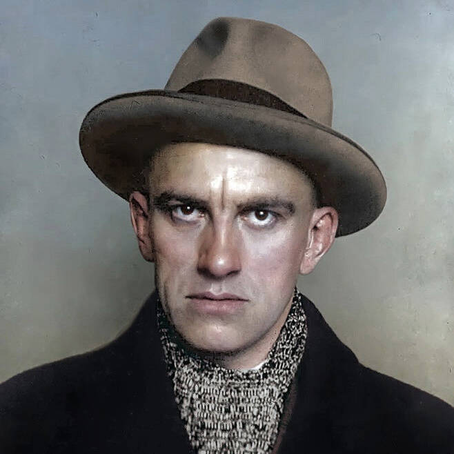 Владимир Маяковский, истчоник Яндекс картинки