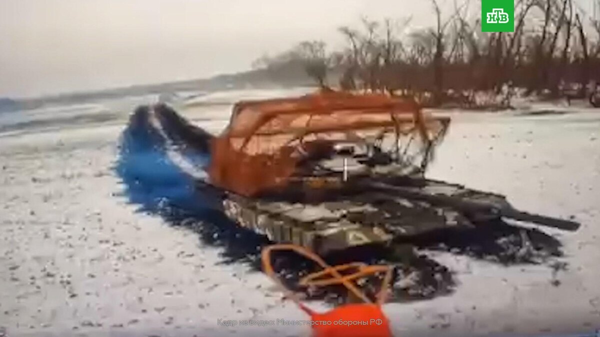    Минобороны показало кадры уничтожения бронетехники ВСУ в Курской области