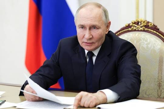    Владимир Путин потребовал обновить схему приёма на платное обучение в вузах