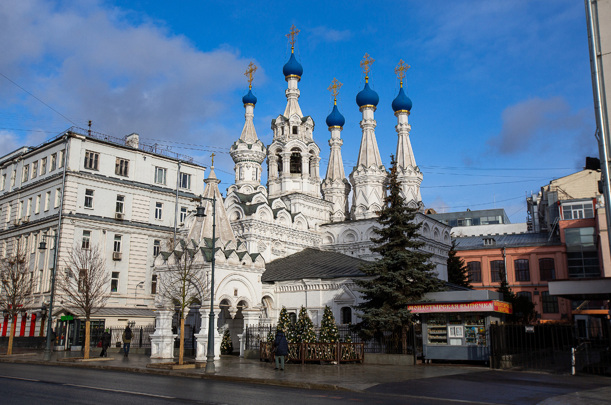 Храм Рождества Пресвятой Богородицы в Путинках. Москва. Фото автора статьи 