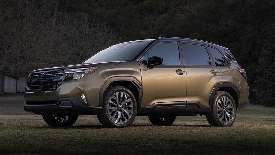    На фото: Subaru Forester Hybrid