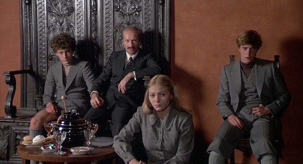 Фильм несколько раз запрещали к просмотру, а после снимали запрет, вырезали некоторые эпизоды и в конечном итоге оставили всё как есть, так как признали картину произведением искусства. 