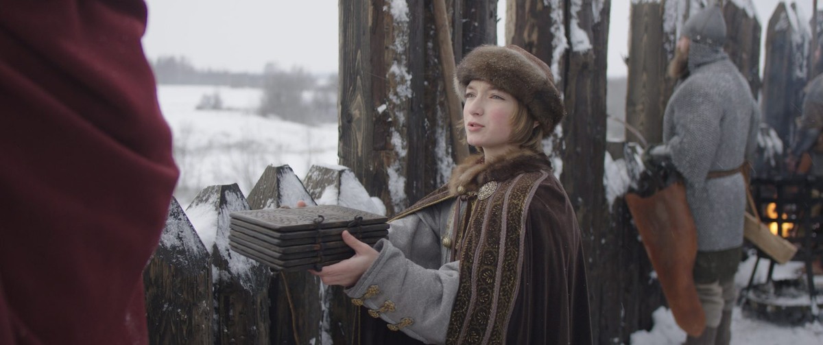 Князя Василия сыграл Митя Махонин (2010 г.р.) В фильме он задыхается в дыму пожара, по летописи,возможно, утонул в кр..ви. Из летописи, кстати,не следует, что татаро-монголы не только убили всех, но и сразу сожгли сам город. Такой вывод  следует из общих соображений.