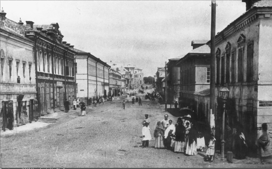 Перекресток ул. Полицейской (Кирова) и набережной