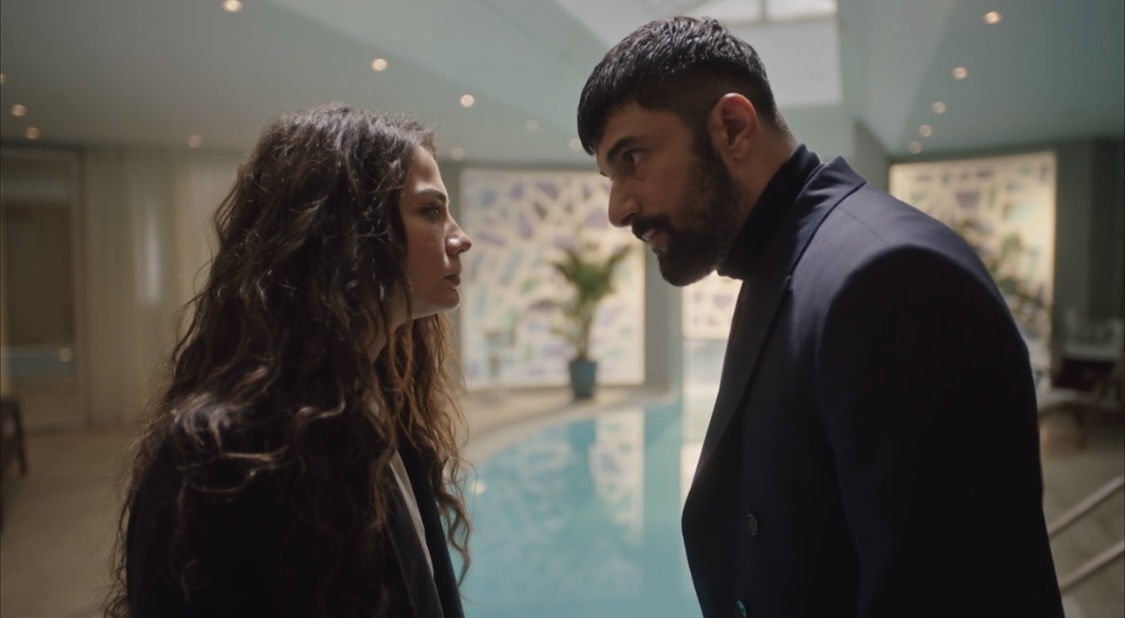 Кадры из сериала "Меня зовут Фарах"